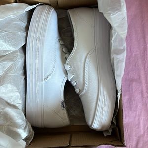 Brand new keds triple white